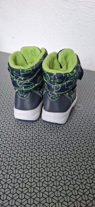 Детски боти и ботуши