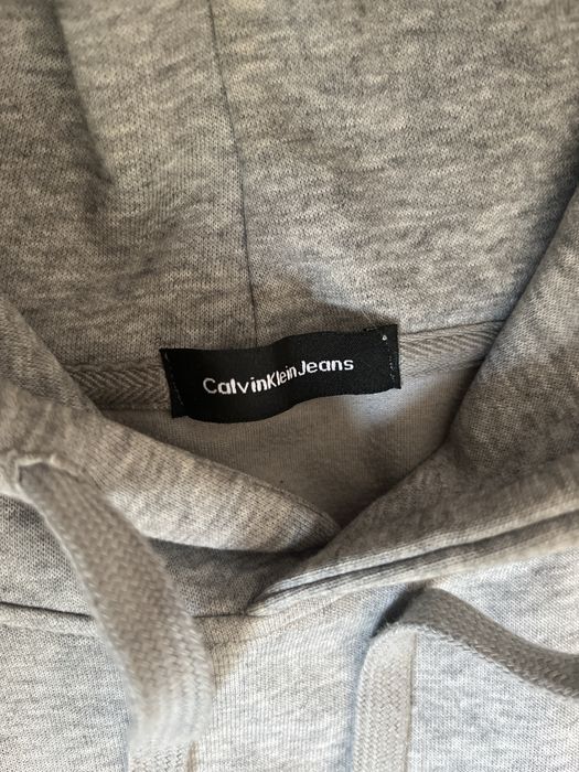 худи серого цвета