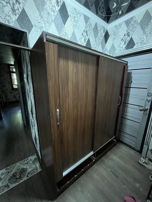 продаётся 2 шкафа