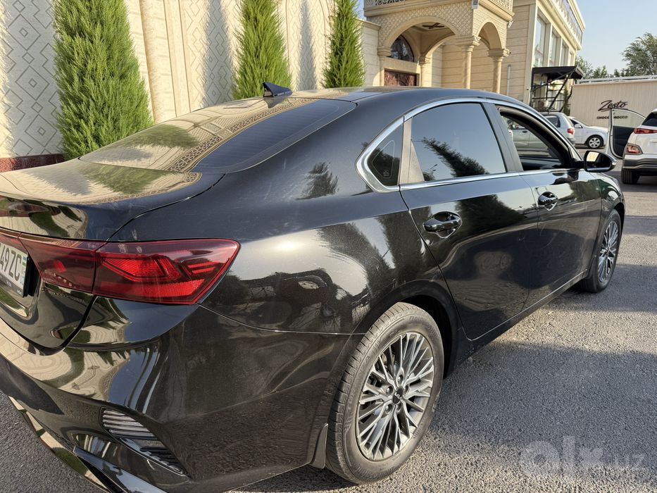 Sotuvda kia cerato