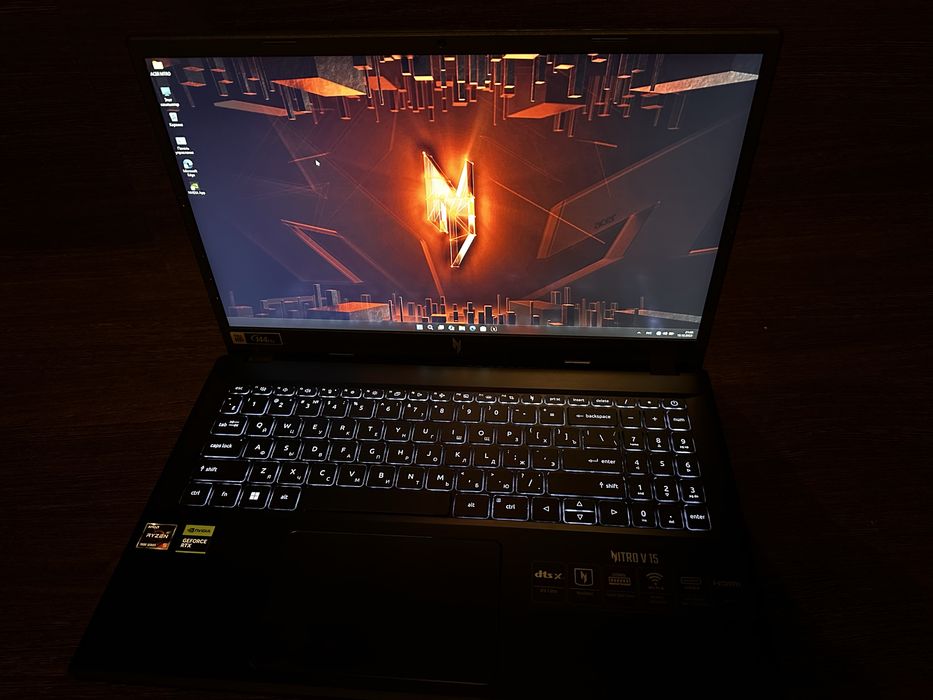 Acer nitro V15  в идеальном состоянии