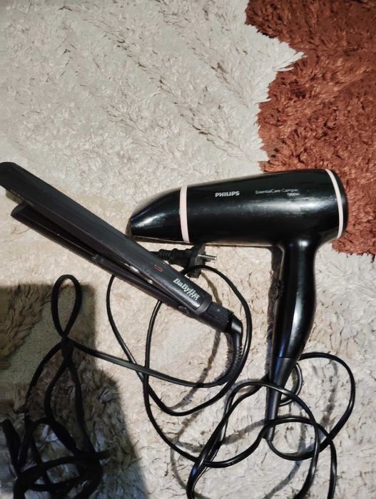 Vand placa de par Babyliss și feon Philips.