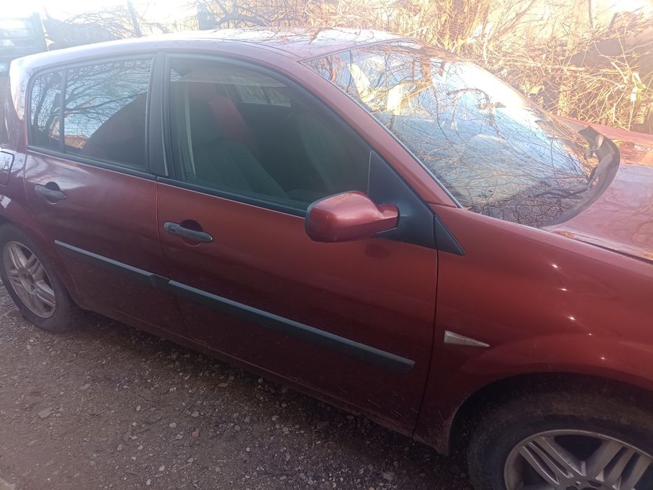 Renault Megane 2  + una de piese