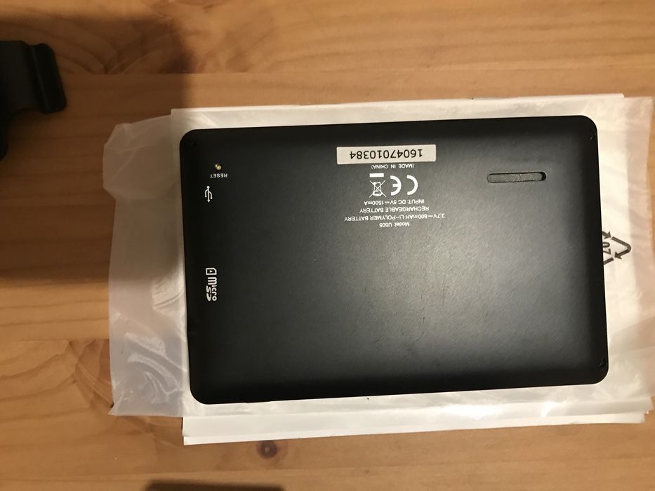 Навигация Binatone със стойка и зарядно