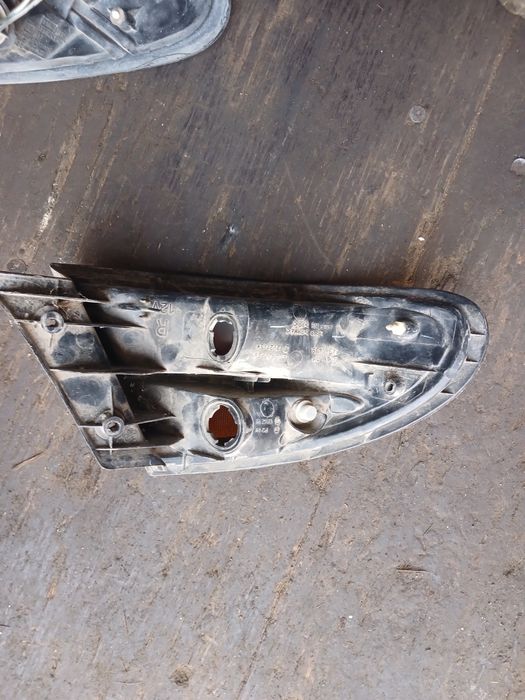 Фонарь Мазда 323F 1995г правый