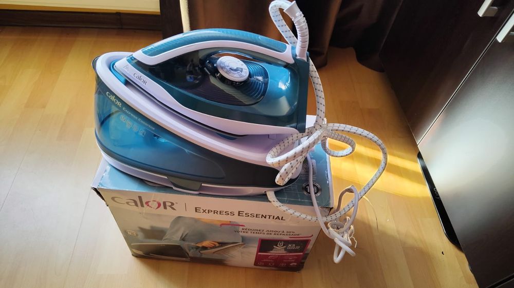 Statie de calcat Calor SV6115C0, 2200 W, 120 g/min, alb, 1.4 L Nou