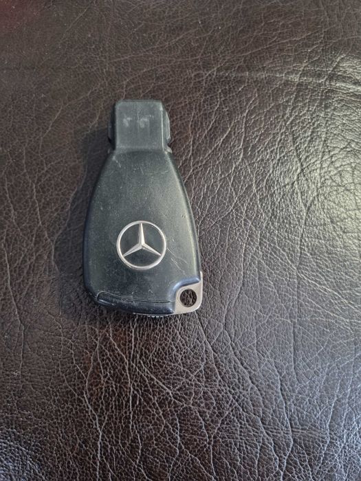 Ключ за  - Mercedes