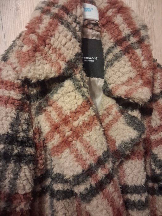 Palton gros in carouri