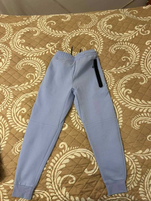 Долница -nike tech fleece