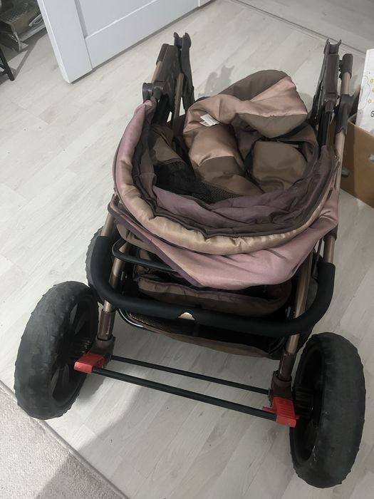 Коляска большая