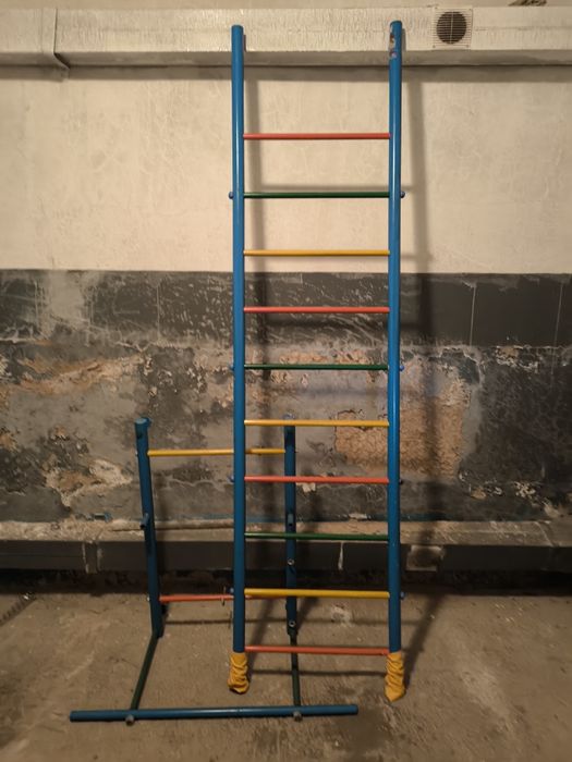 Продам детскую лестницу. Качели , канат , кольца