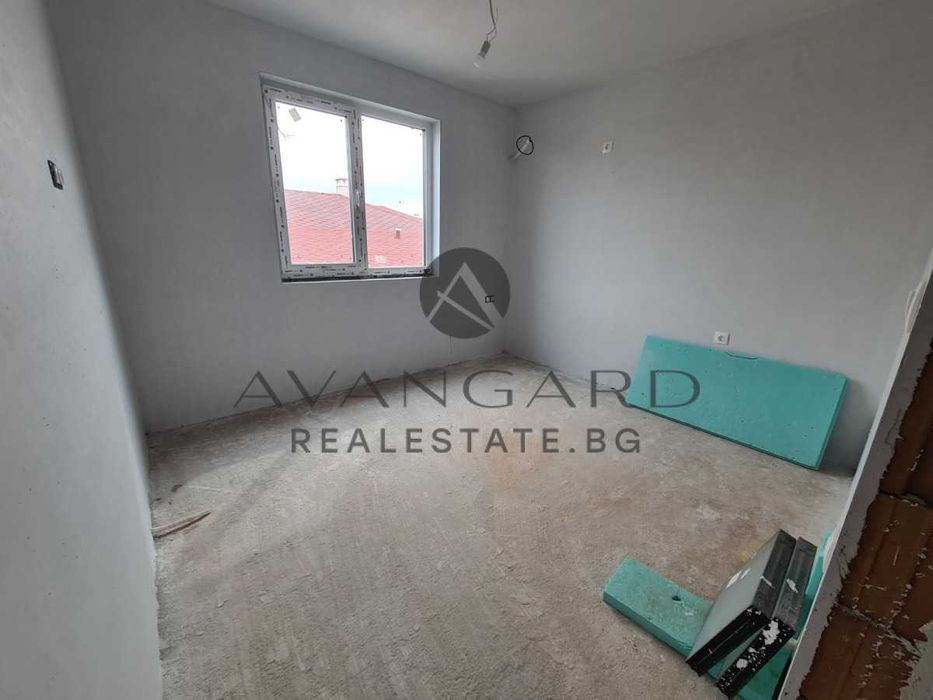 Продава се Двустаен апартамент в Пловдив, Прослав - 61 кв.м за 1209 €/кв.м - Снимка #2