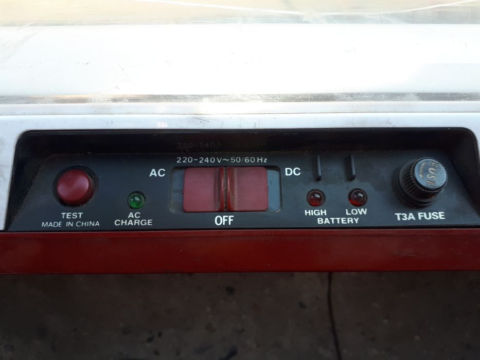 Светильник аварийный Philips Bazooka