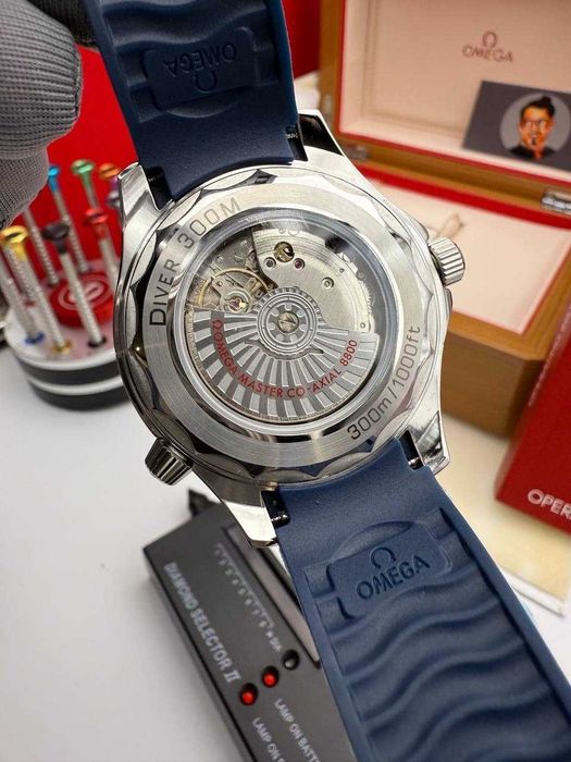 omega seamaster diver 300m silver blue