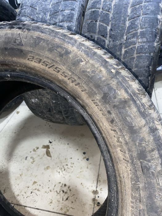 Продам зимние резины 235*55R17