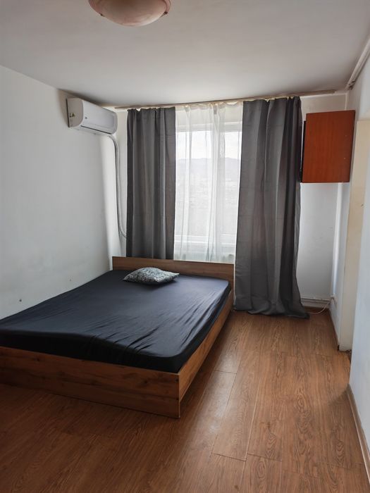 Închiriez garsonieră