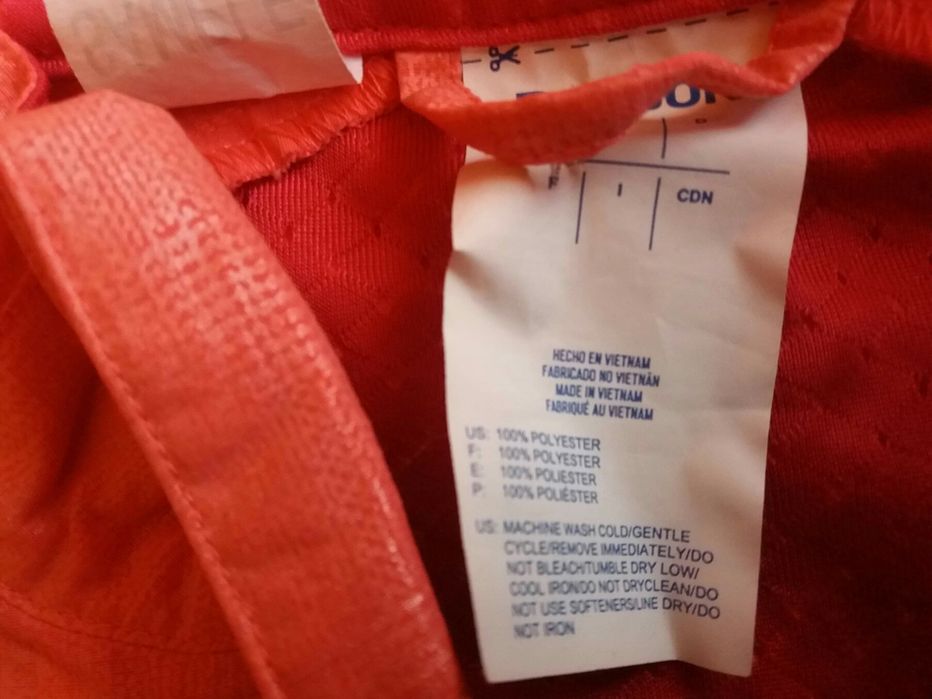 Jacheta dama Reebook