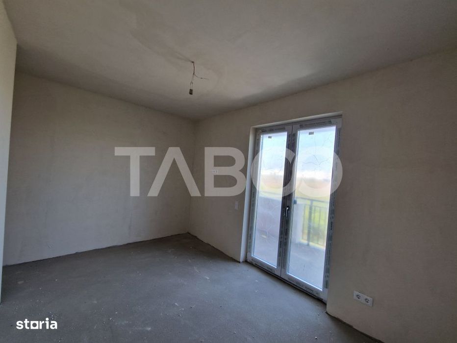 Apartament 3 camere 2 bai bloc cu lift zona de case in Turnisor