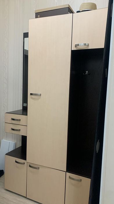 Продам прихожую б/у