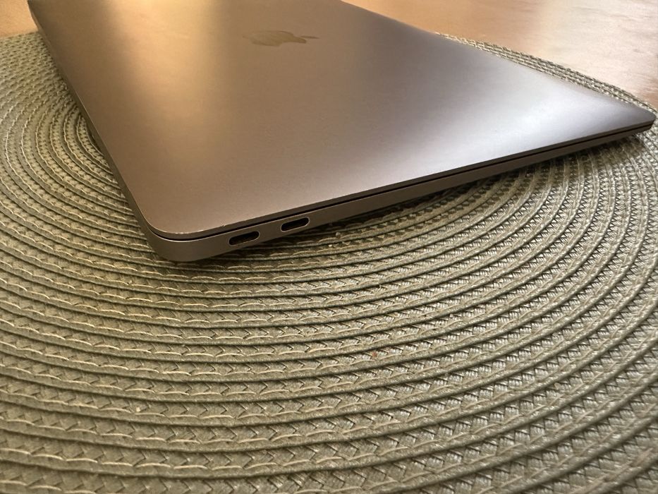 MacBook Air 2019 13”