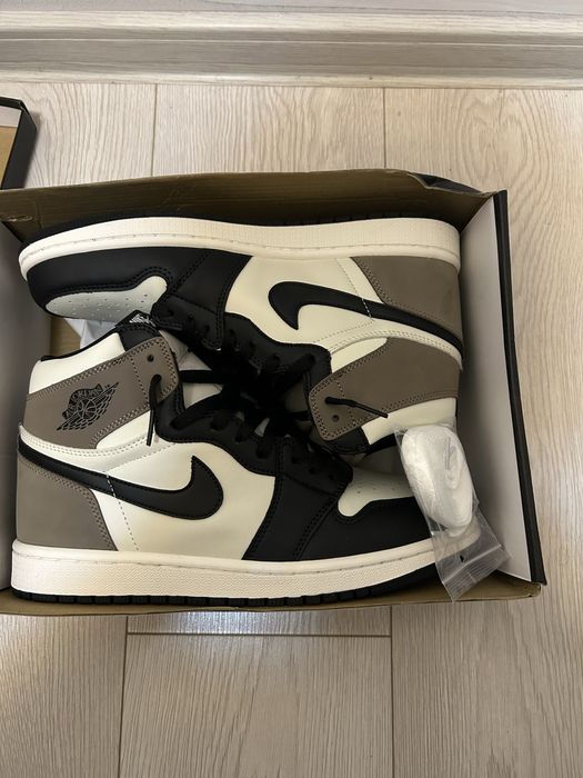 Jordan 1 high dark mocha