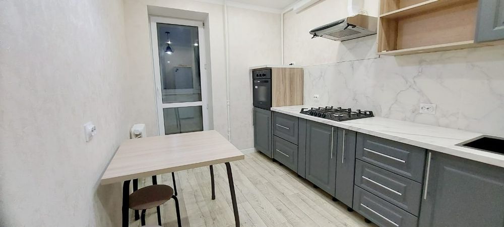 Продам трехкомнатную квартиру