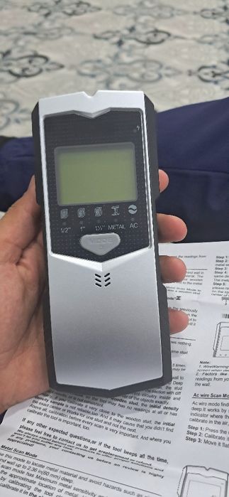 Pult devor ichidagi yogʻoch,kabel,metallarni aniqlaydi