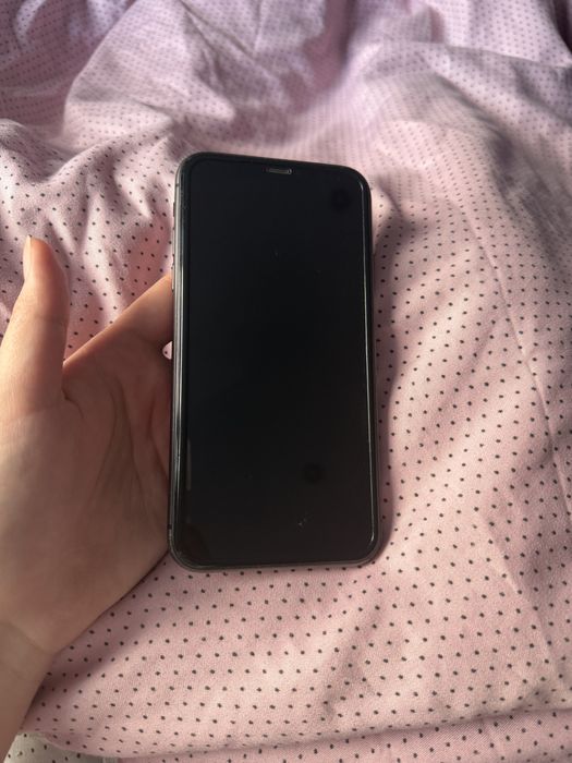 Iphone 11  в отличном состоянии
