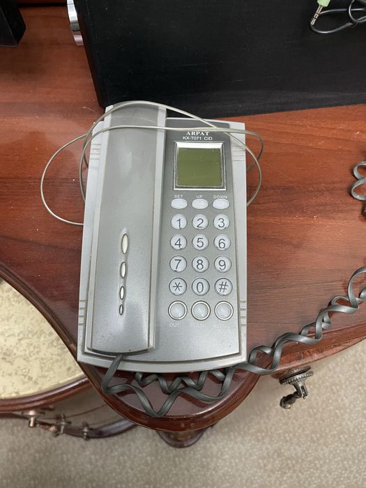 Продам домашный телефон