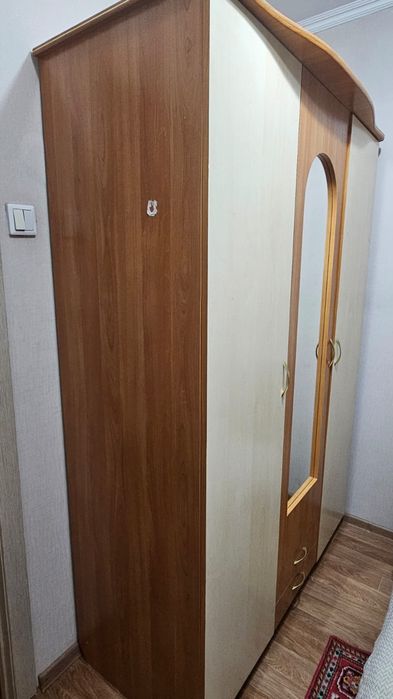 Продаётся шифоньер