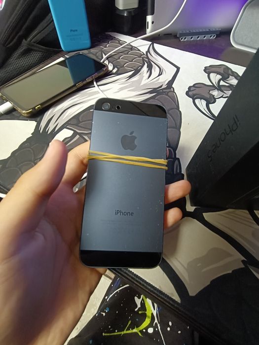 продам iPhone 5, описание