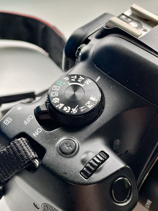 Фотоаппарат canon 1300d