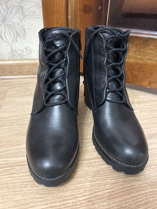 Ботинки сапожки женские