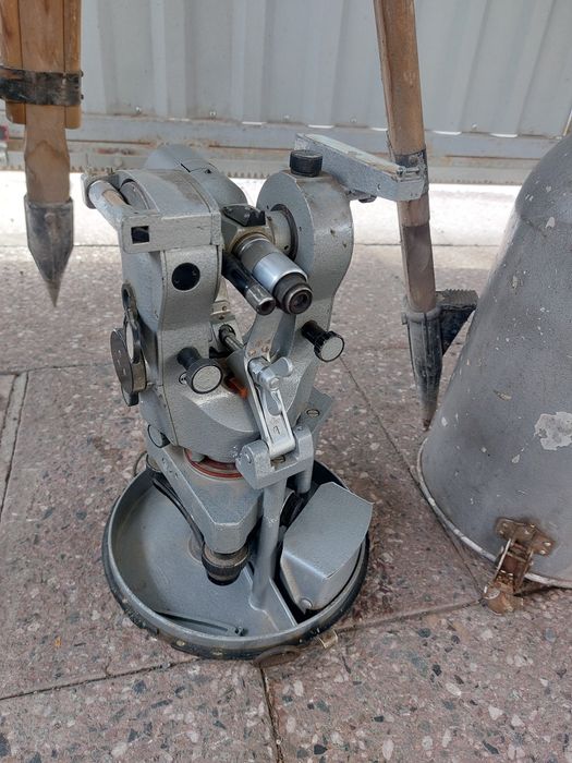 Теодолит СССР ТТ-4