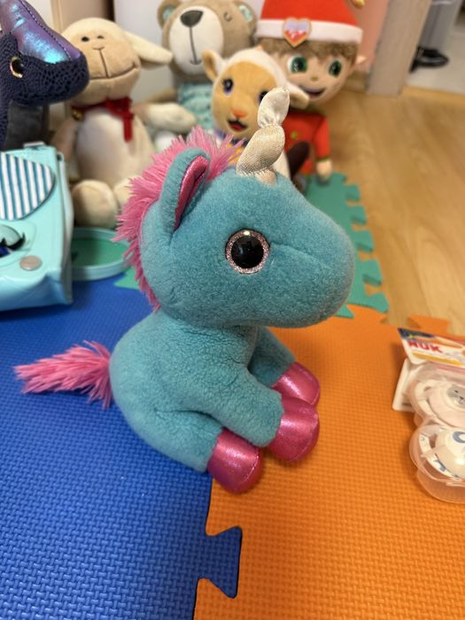 Занимателни и плюшени играчки