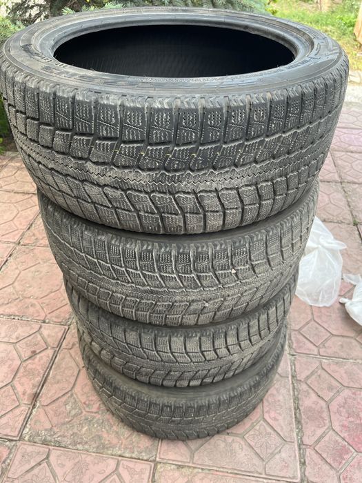 Резина Nitto SN3 Winter 235/45/18 зима