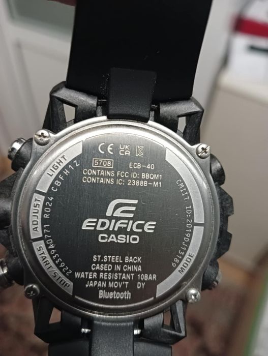 Часовник CASIO  Edifice  ECB-40P-1AEF