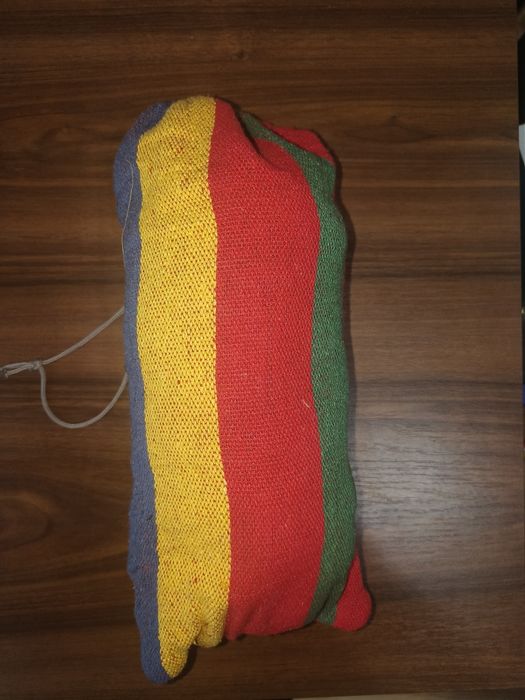 Vând hamac textil multicolor