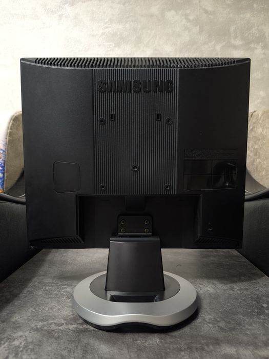 Манитор  Samsung