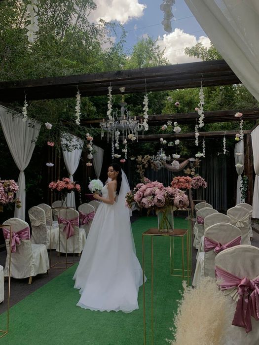 Продаю красивое свадебное платье