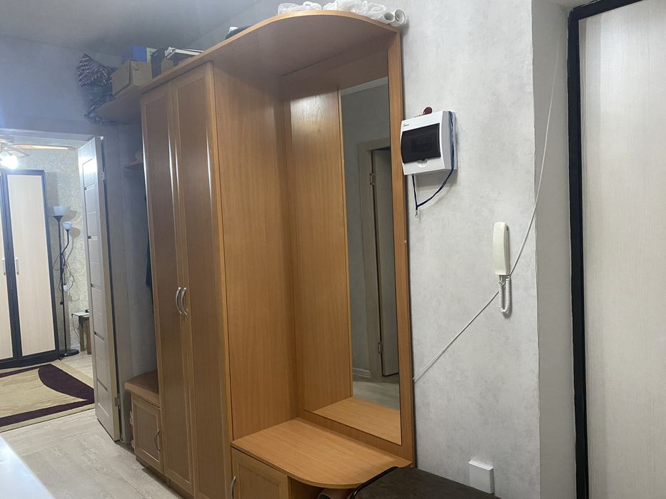 Продам прихожку стенку