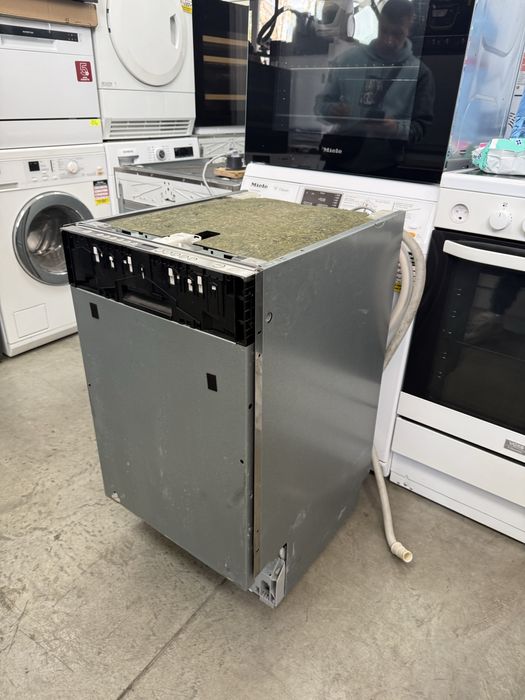 Съдомиялна машина за Пълно вграждане  Siemens 45/см