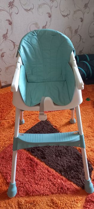 Стульчик для кормления и игр