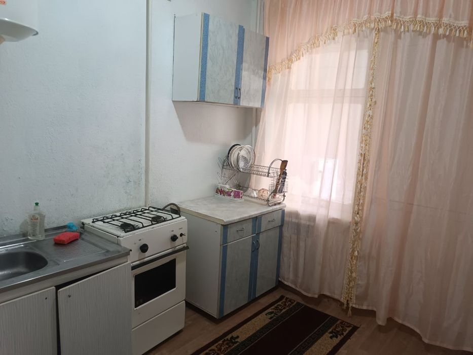 Срочно продаю квартиру в Чирчике 1 к 2 э 3 мик