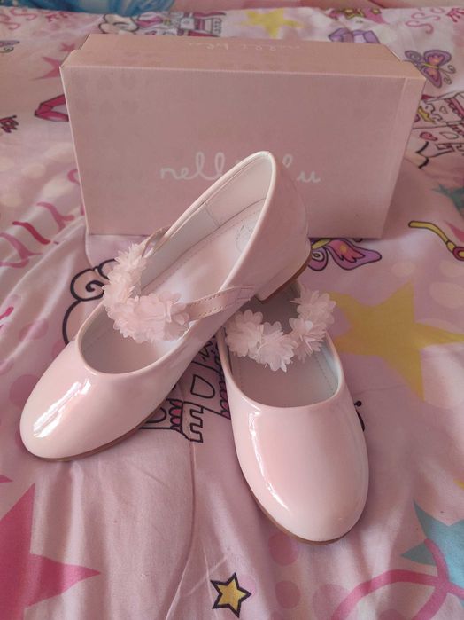 Обувки за кръщене или официални поводи