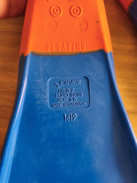 Labe de înot lungi FINIS Long Floating Fins, Mărimea 37-39