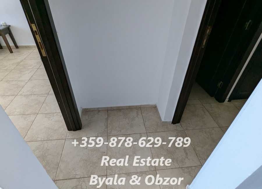 Продава се Тристаен апартамент в Обзор - 126 кв.м за 51 €/кв.м - Снимка #8