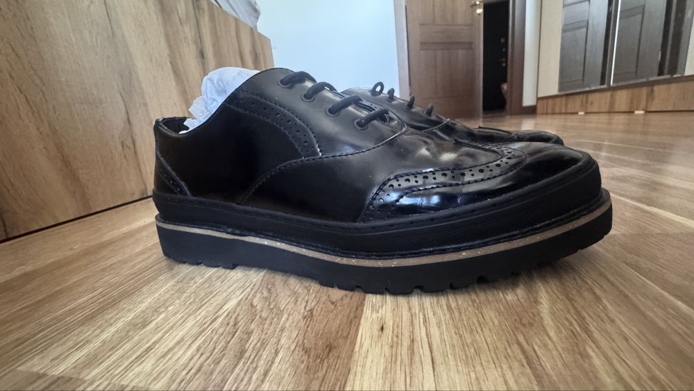 Мужская обувь кожанная