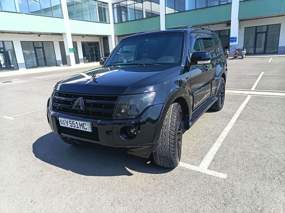 Mitsubishi Pajero 4