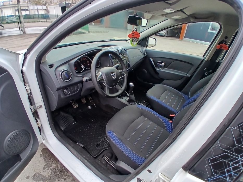 Dacia logan  2021 1.5 dci 95 cp .36000km  . varianta optionata  8190E